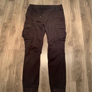 H&M BLACK CARGO PANTS - SIZE MEDIUM
